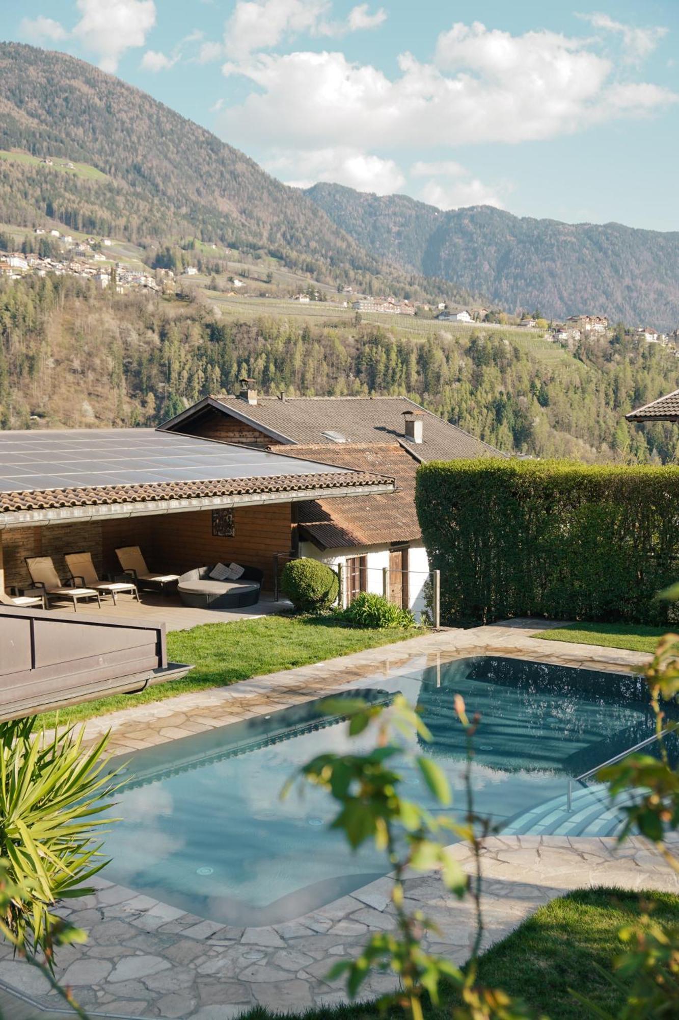 Oberwirtshof Hotel Rifiano Exterior photo